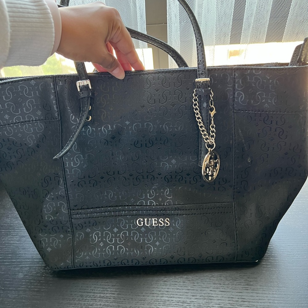 Large black GUESS tote/shoulder bag